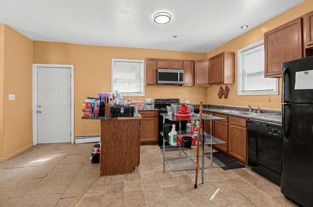 2013 Charles STREET, Racine, WI 53402