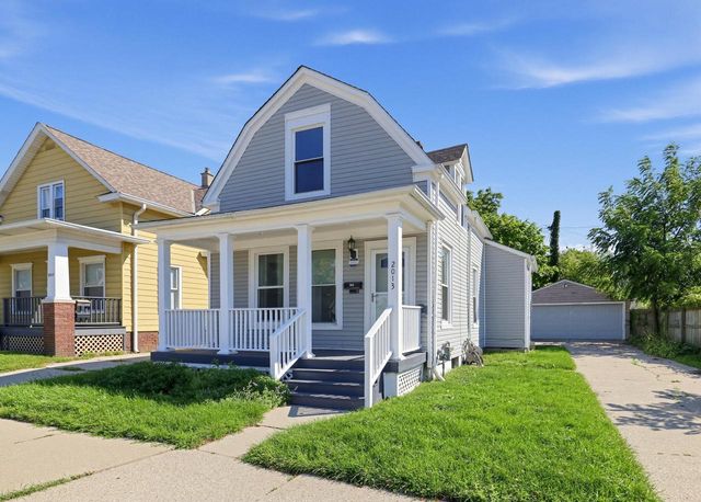 2013 Charles STREET, Racine, WI 53402