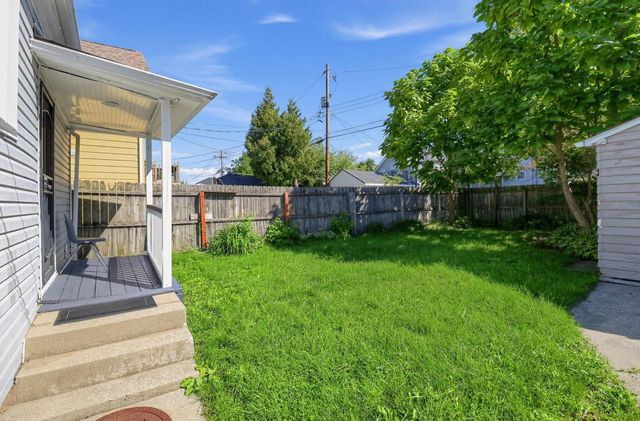 2013 Charles STREET, Racine, WI 53402