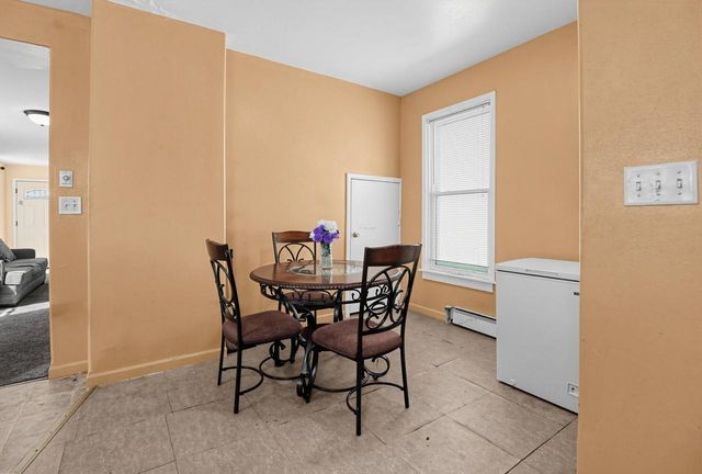 2013 Charles STREET, Racine, WI 53402
