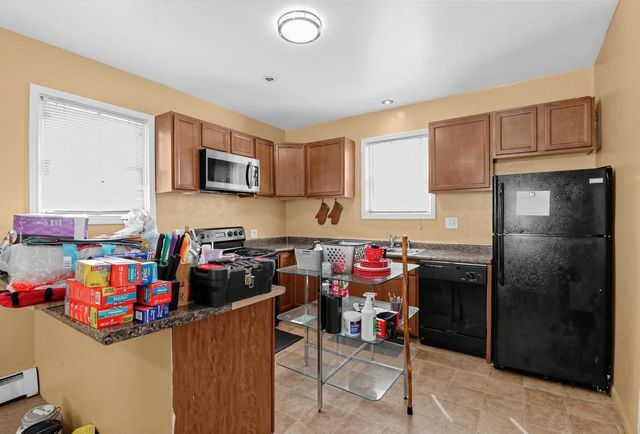 2013 Charles STREET, Racine, WI 53402