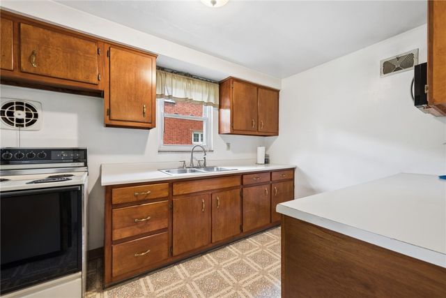 307 Rickey Dr, Monroeville, PA 15146