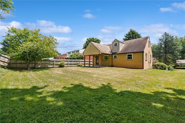307 Rickey Dr, Monroeville, PA 15146