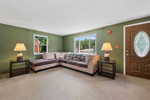 307 Rickey Dr, Monroeville, PA 15146