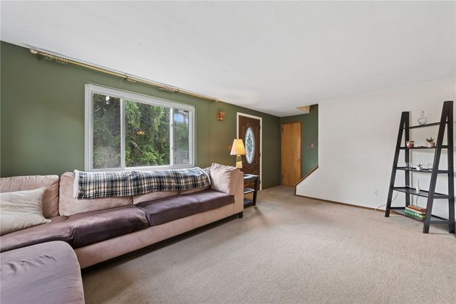 307 Rickey Dr, Monroeville, PA 15146