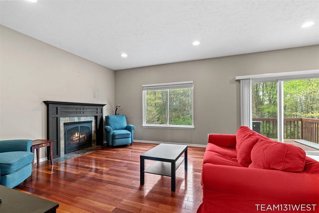 339 Sandy Court, Holland, MI 49424