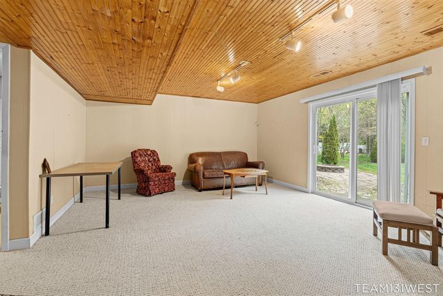 339 Sandy Court, Holland, MI 49424