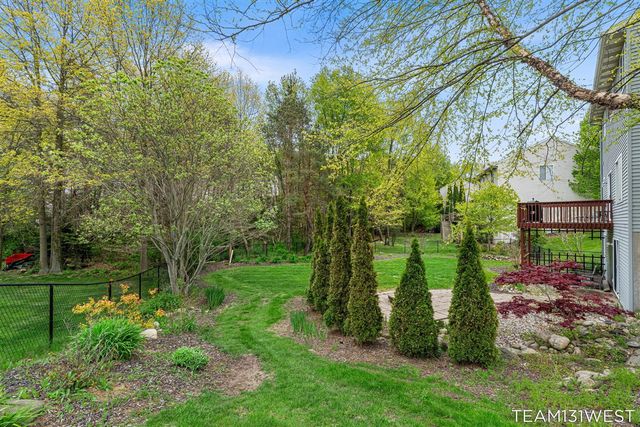 339 Sandy Court, Holland, MI 49424