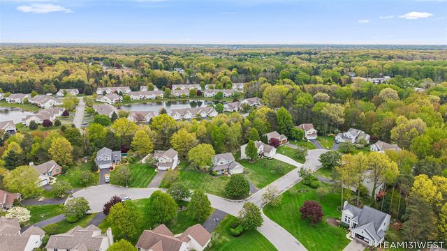 339 Sandy Court, Holland, MI 49424