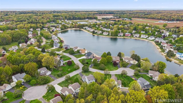 339 Sandy Court, Holland, MI 49424
