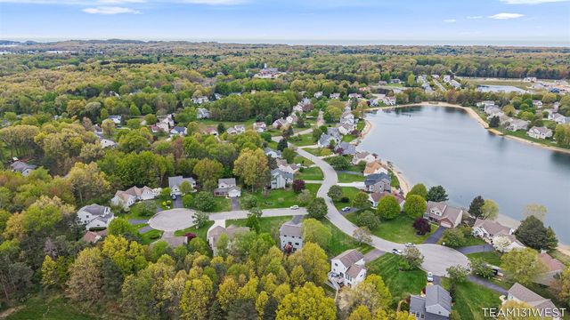 339 Sandy Court, Holland, MI 49424