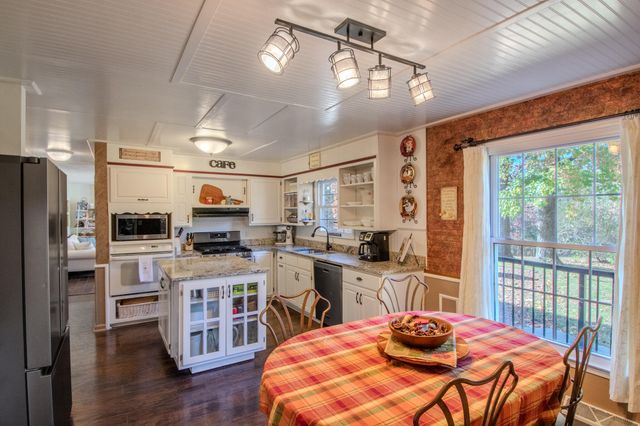 130 ANGEL LN, Holts Summit, MO 65043