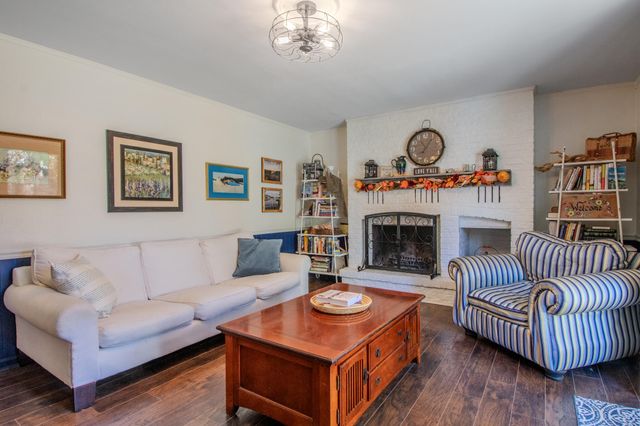 130 ANGEL LN, Holts Summit, MO 65043