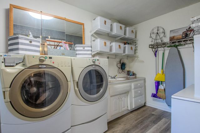 130 ANGEL LN, Holts Summit, MO 65043