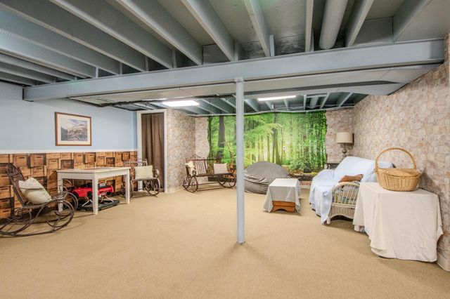 130 ANGEL LN, Holts Summit, MO 65043