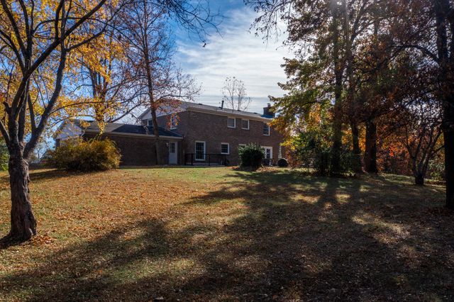 130 ANGEL LN, Holts Summit, MO 65043