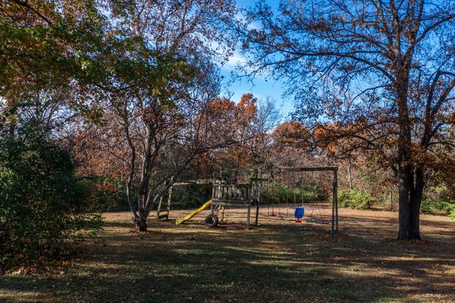 130 ANGEL LN, Holts Summit, MO 65043