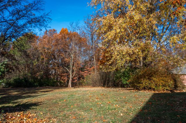 130 ANGEL LN, Holts Summit, MO 65043