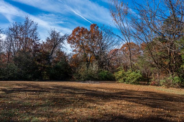 130 ANGEL LN, Holts Summit, MO 65043