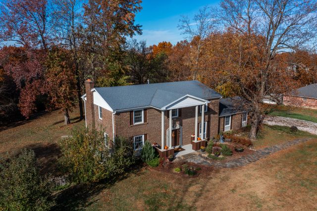 130 ANGEL LN, Holts Summit, MO 65043