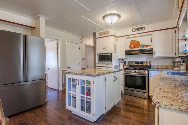 130 ANGEL LN, Holts Summit, MO 65043