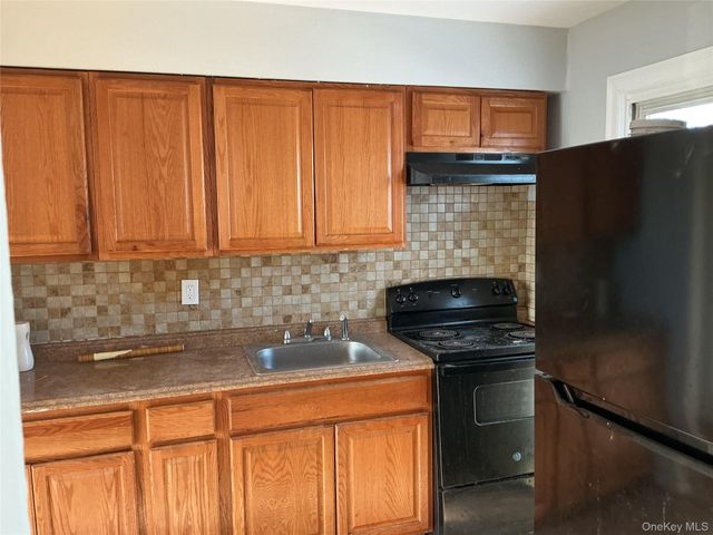 39 N 16th Street, Wyandanch, NY 11798