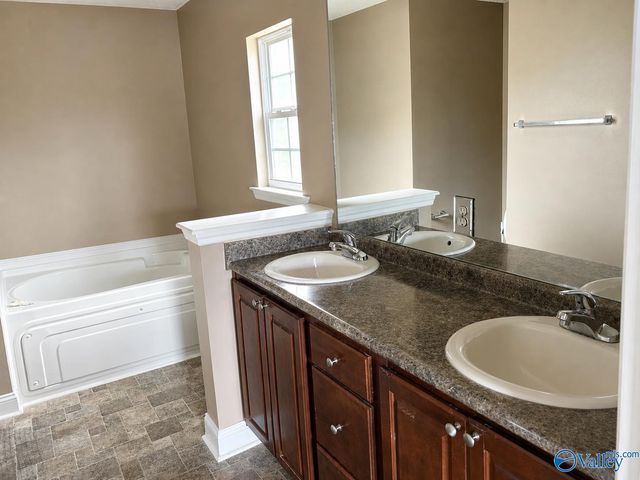 229 Shadow Court SW, Huntsville, AL 35824