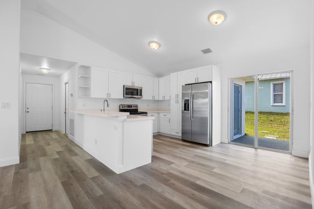 224 SW 16th Pl Place SW, Vero Beach, FL 32962