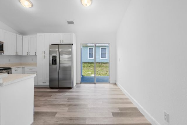 224 SW 16th Pl Place SW, Vero Beach, FL 32962