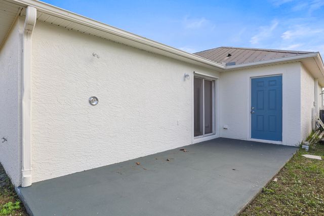 224 SW 16th Pl Place SW, Vero Beach, FL 32962