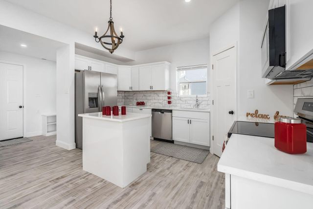 592 Rhoads Avenue, Columbus, OH 43205