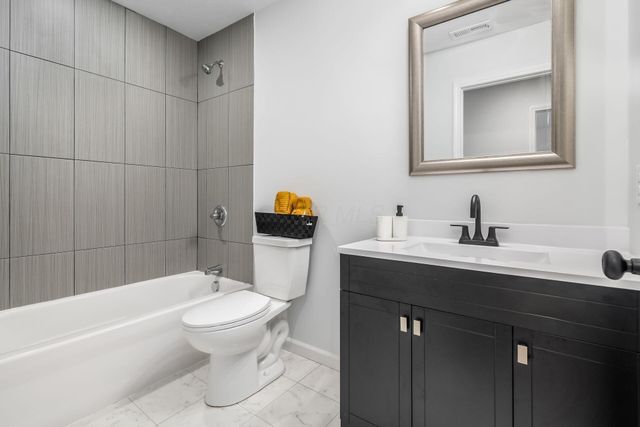 592 Rhoads Avenue, Columbus, OH 43205