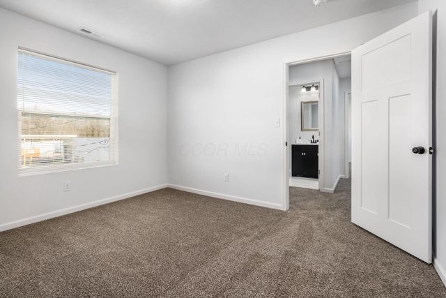 592 Rhoads Avenue, Columbus, OH 43205