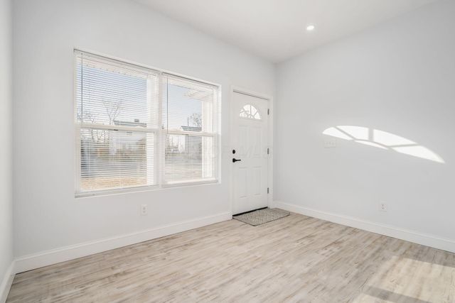 592 Rhoads Avenue, Columbus, OH 43205