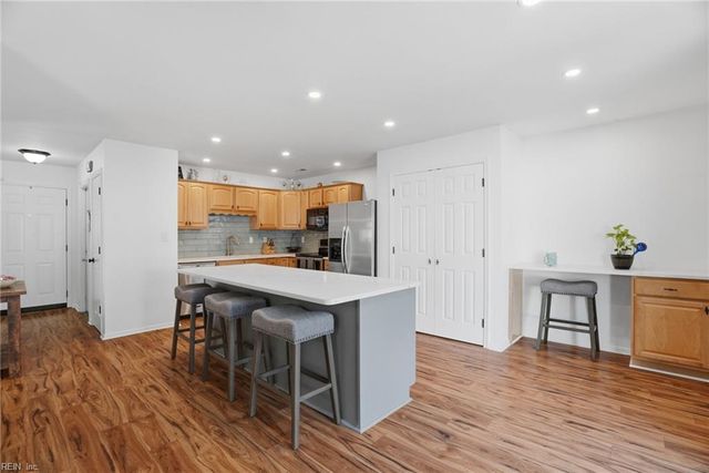 1709 Kitimal DR, Virginia Beach, VA 23454