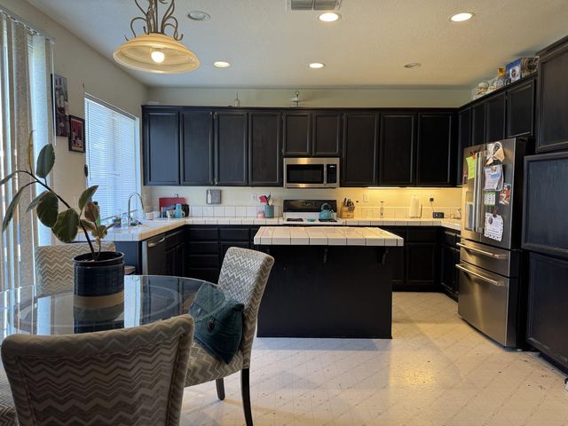 8859 Shasta Lily Dr, Elk Grove, CA 95624