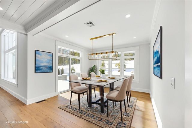 48 Country Club Lane, Mashpee, MA 02649
