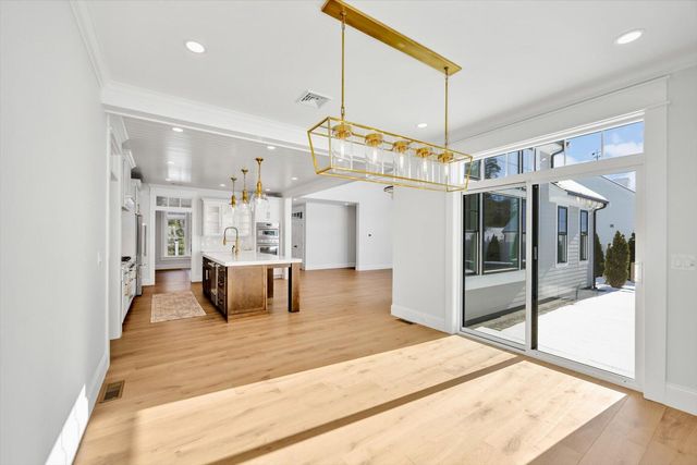 48 Country Club Lane, Mashpee, MA 02649