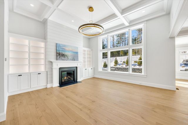 48 Country Club Lane, Mashpee, MA 02649