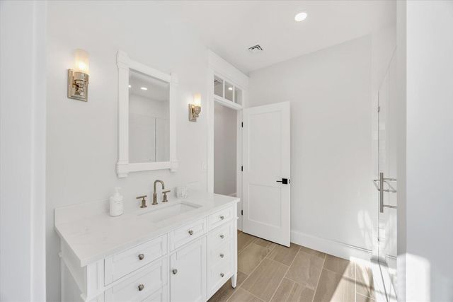 48 Country Club Lane, Mashpee, MA 02649
