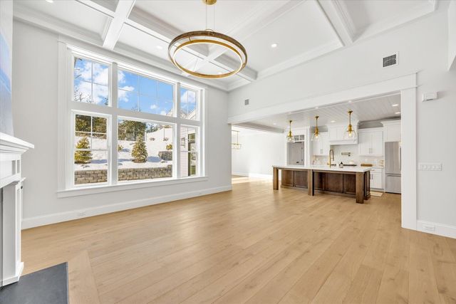 48 Country Club Lane, Mashpee, MA 02649