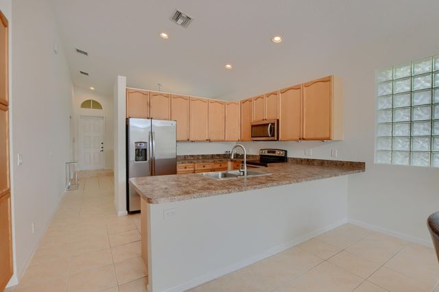 1225 E Magnolia Circle, Delray Beach, FL 33445