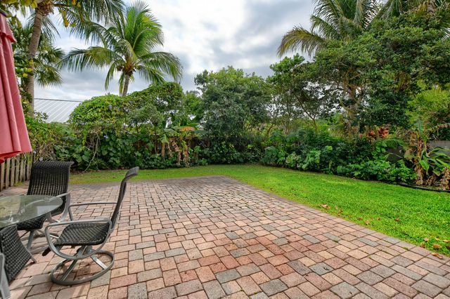 1225 E Magnolia Circle, Delray Beach, FL 33445