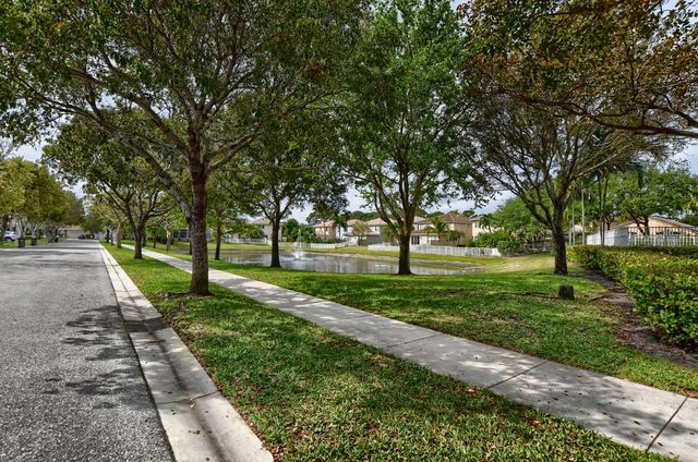 1225 E Magnolia Circle, Delray Beach, FL 33445