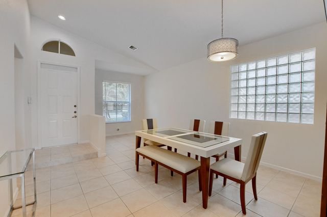 1225 E Magnolia Circle, Delray Beach, FL 33445