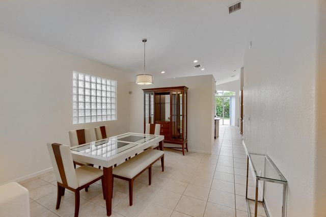 1225 E Magnolia Circle, Delray Beach, FL 33445