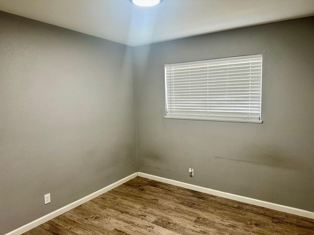 836 N Meadows DR B, Austin, TX 78758