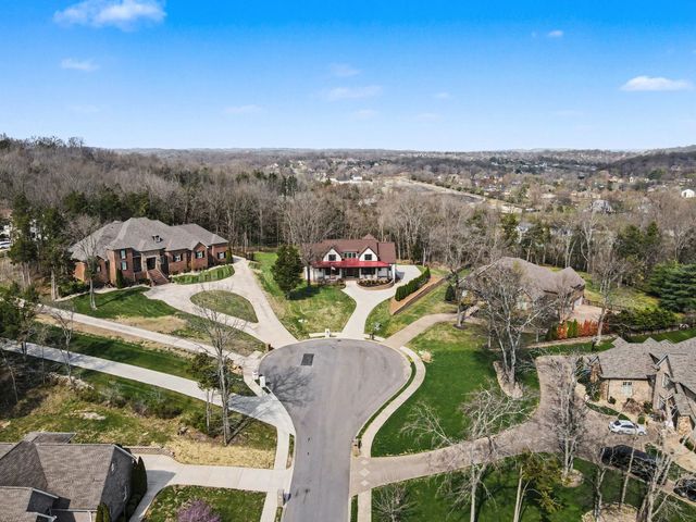 1020 Morchella Private Way, Hendersonville, TN 37075