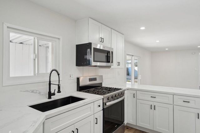 32585 Saint Andrews Drive, Thousand Palms, CA 92276