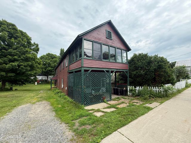 18 Main Street, Lake Luzerne, NY 12846
